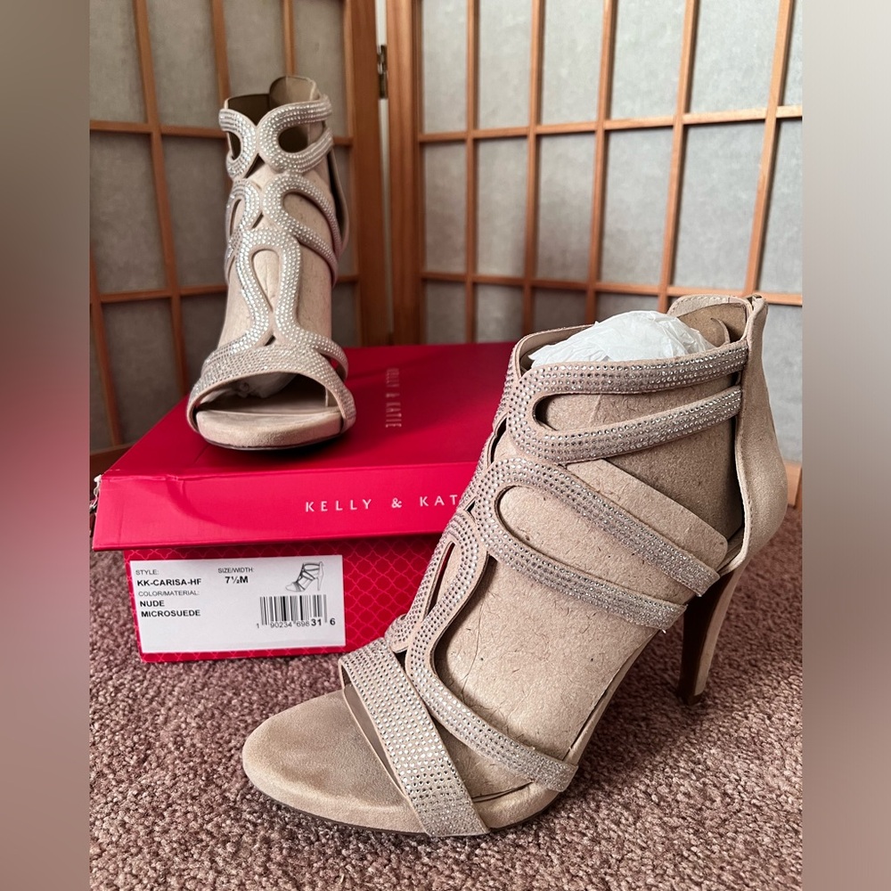 Kelly and Katie Nude Microsuede Sandal 7.5